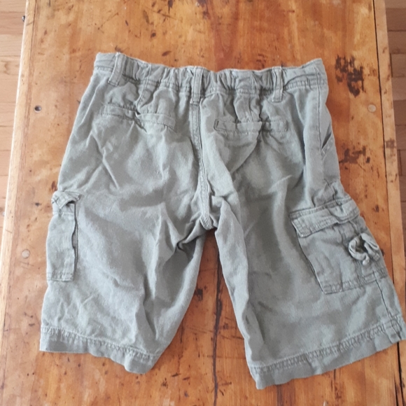 Linen cargo shorts size 12. Adjustable waist. - Picture 3 of 5